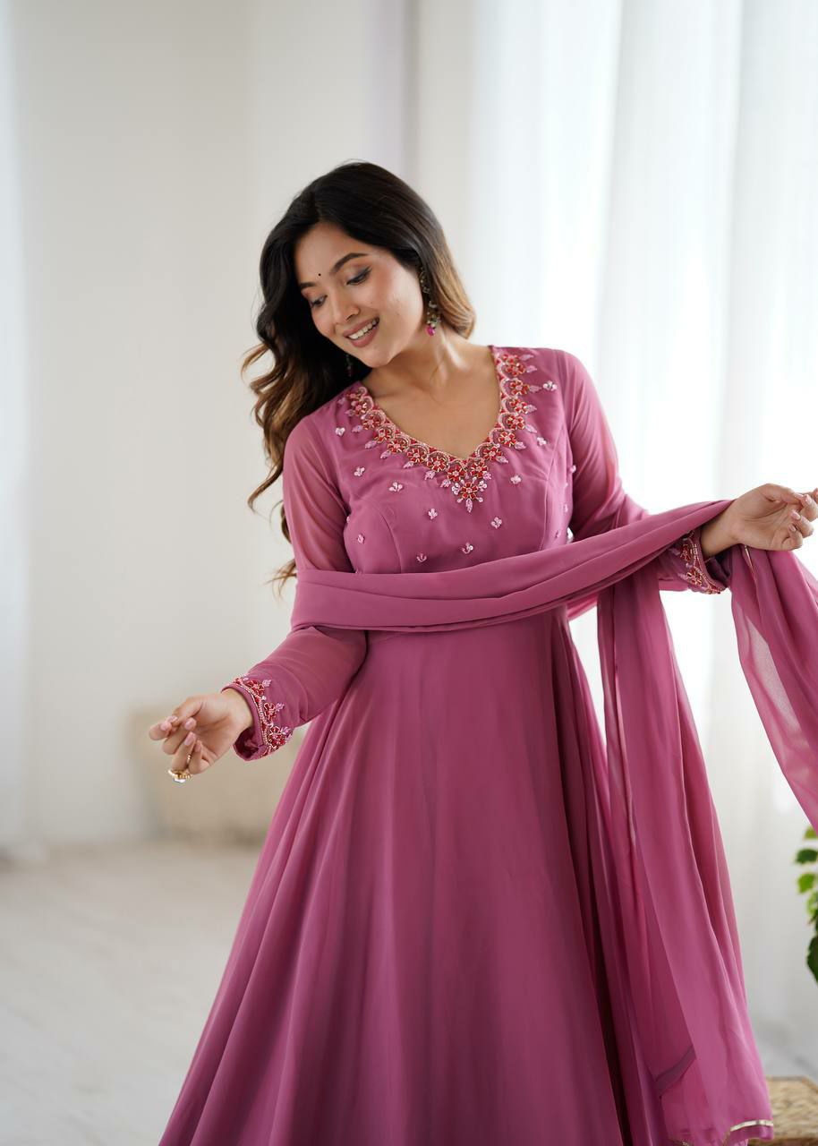 Rose gown set for women