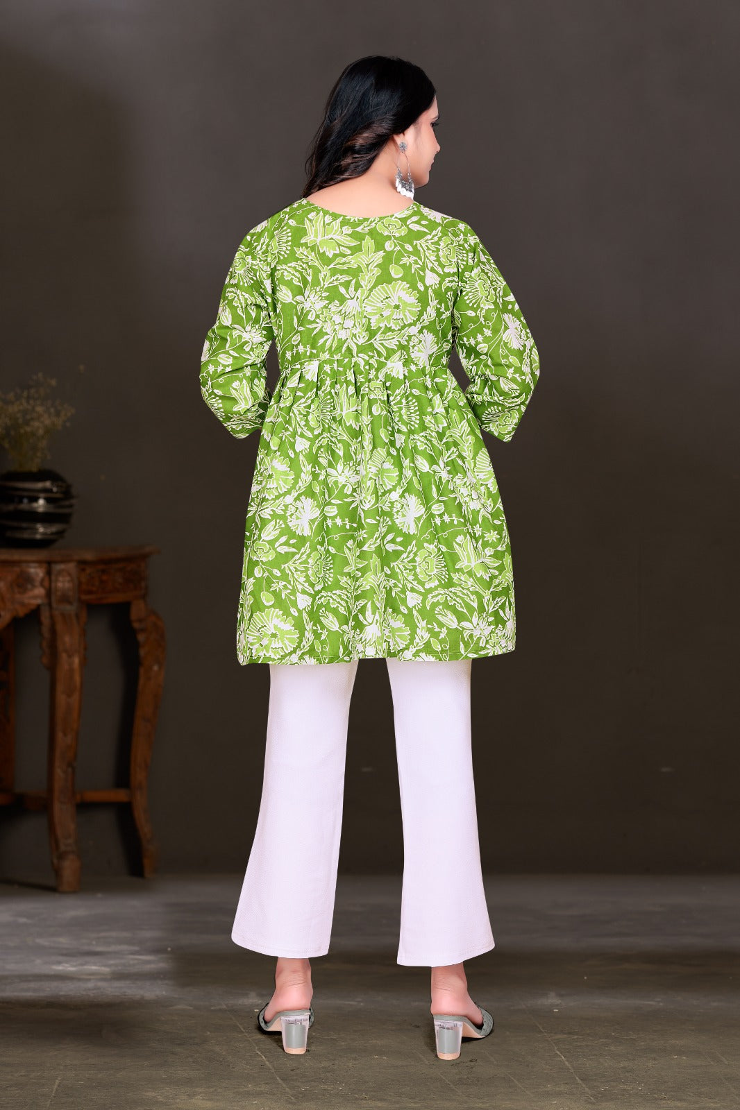 Pure Cotton Relaxed Fit Block Printed Tunic Top With V-Nack&