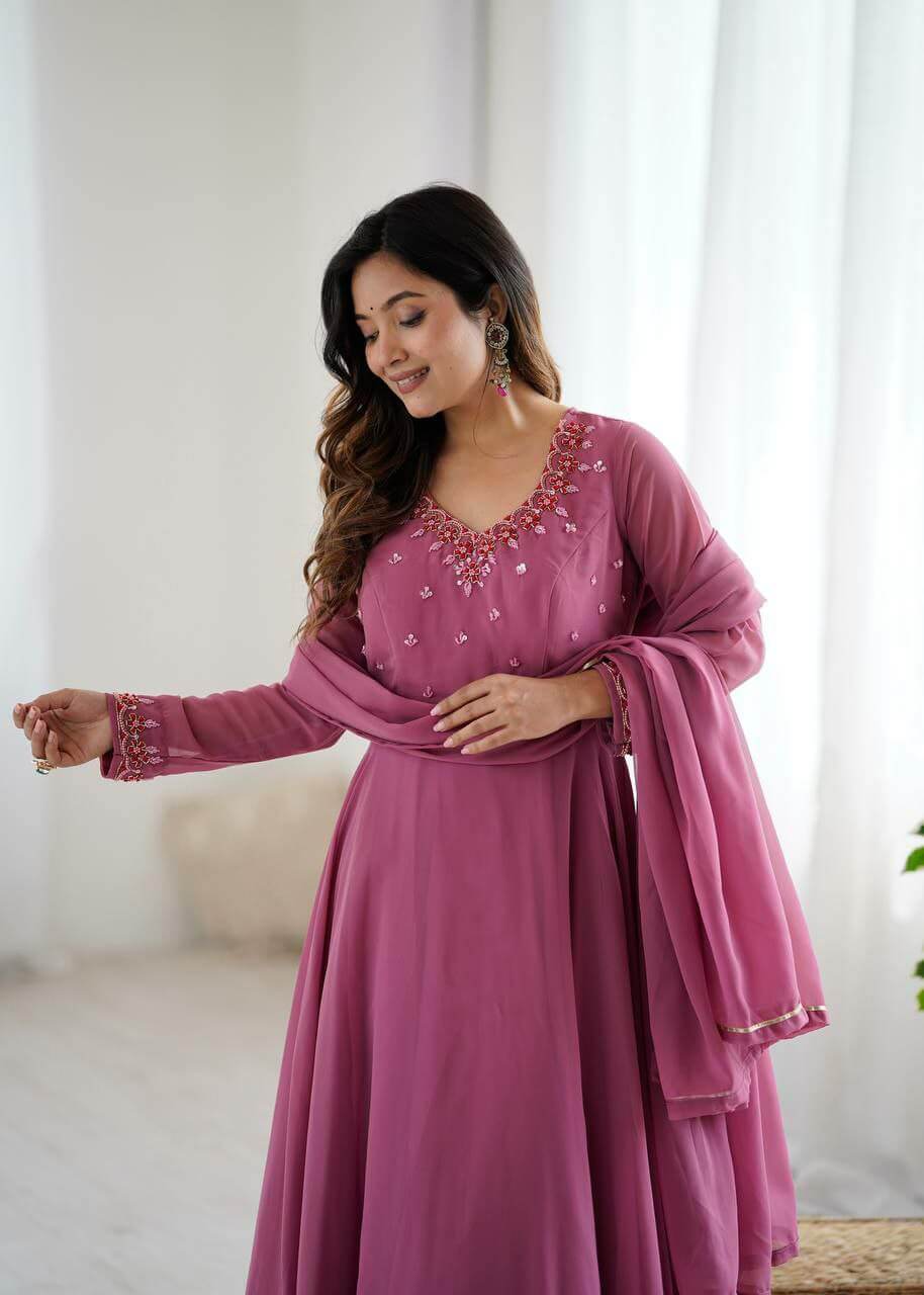 Rose gown set for women