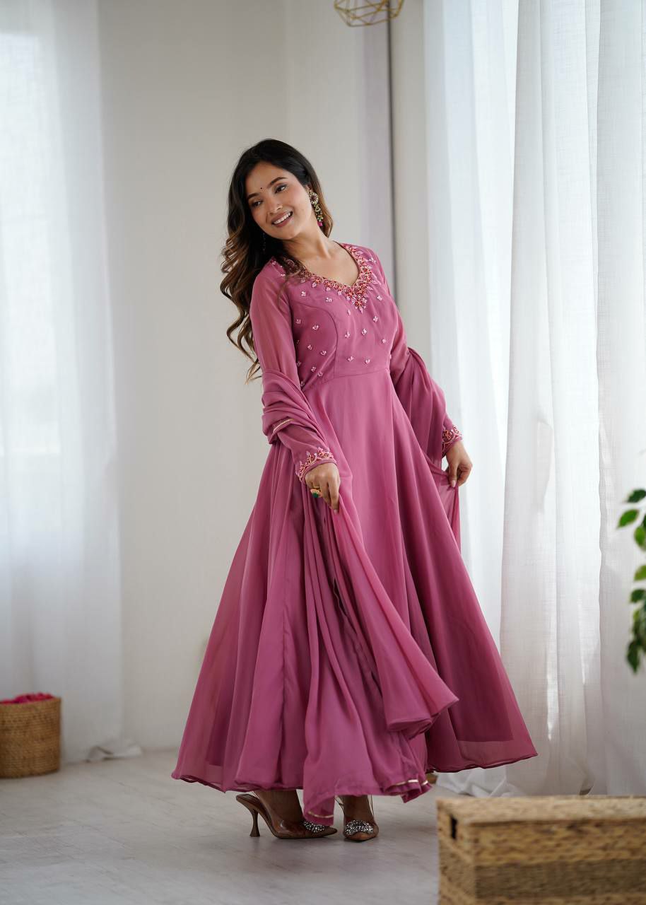 Rose gown set for women