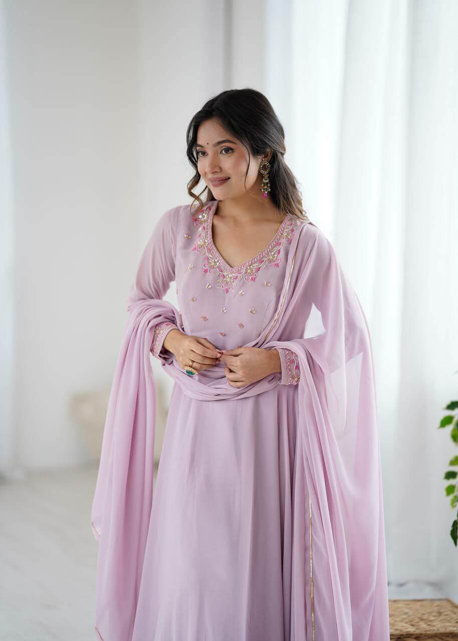 Gown set for women
