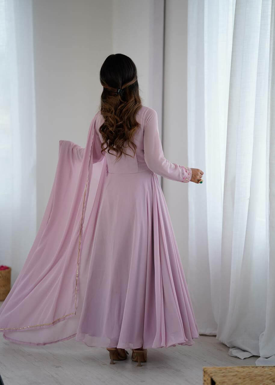 Gown set for women