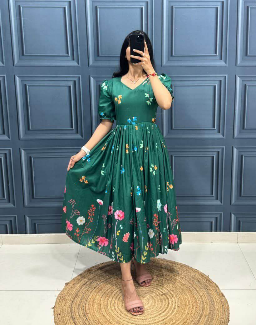 Muslin cotton gown for women