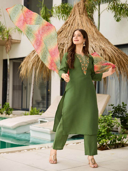 Women's Ethnic Wear Green Kurti Set in Rayon Fabric