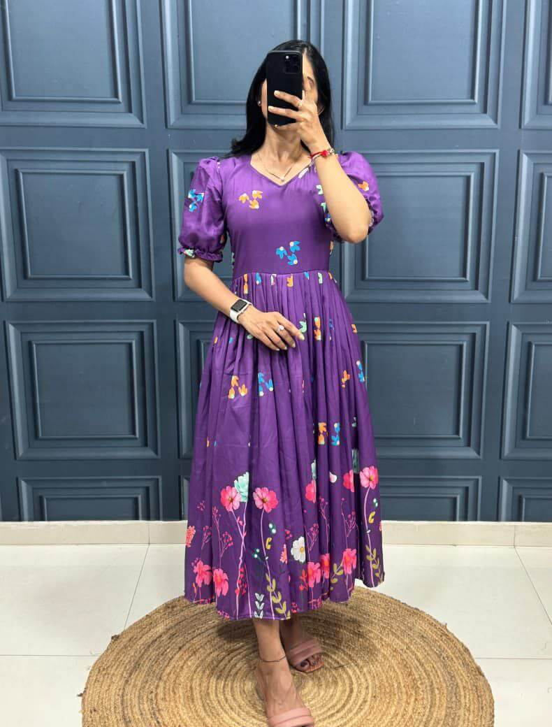 Muslin cotton gown for women