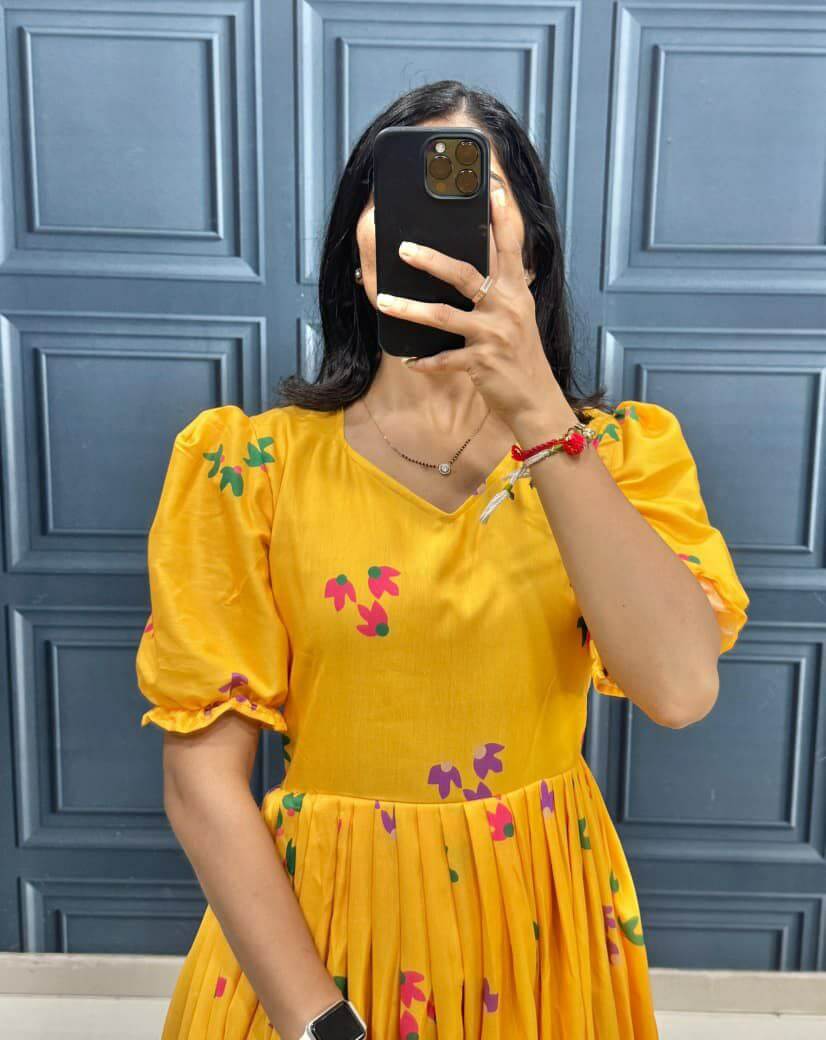 Muslin cotton gown for women