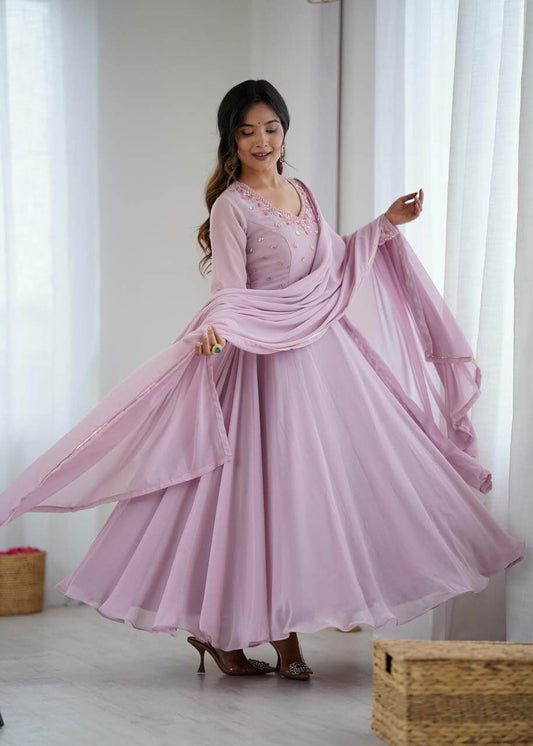 Gown set for women