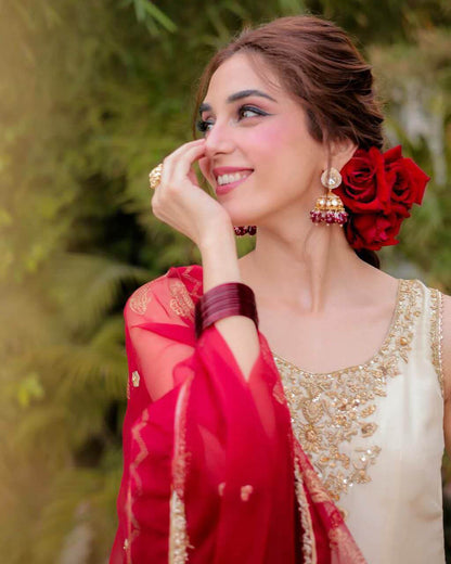 Wonderful Chinon Sarara Set for women