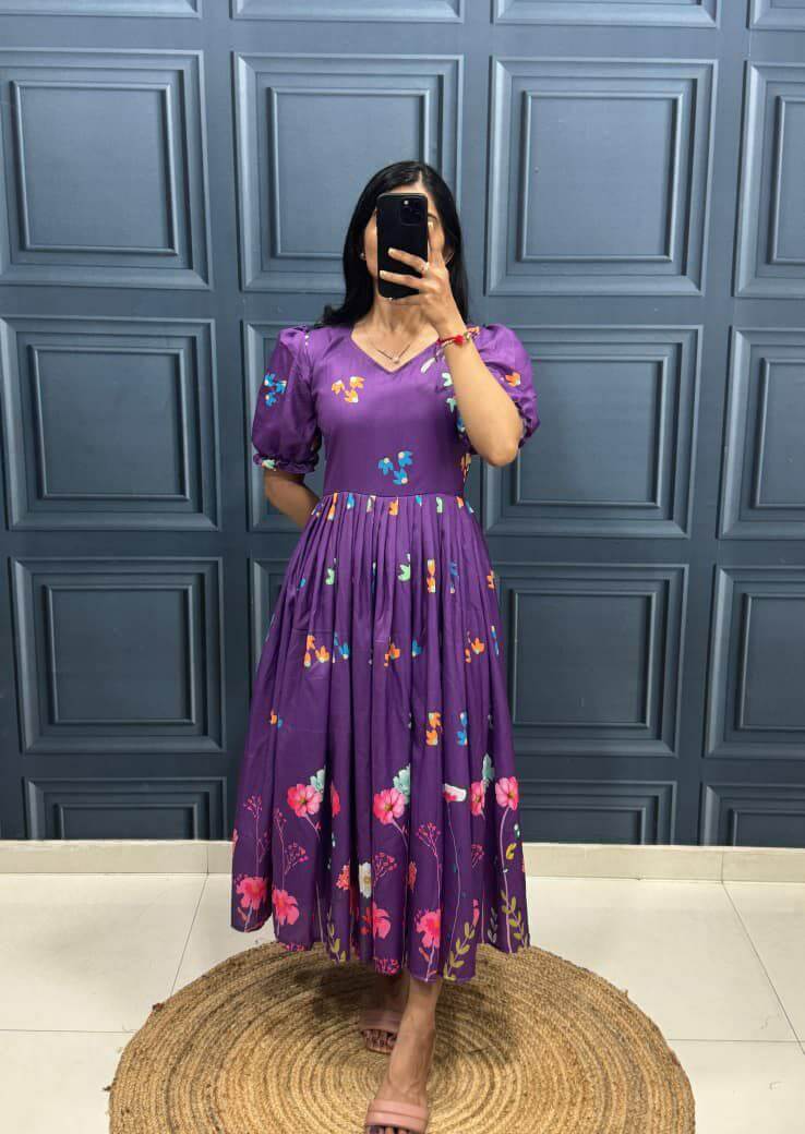 Muslin cotton gown for women