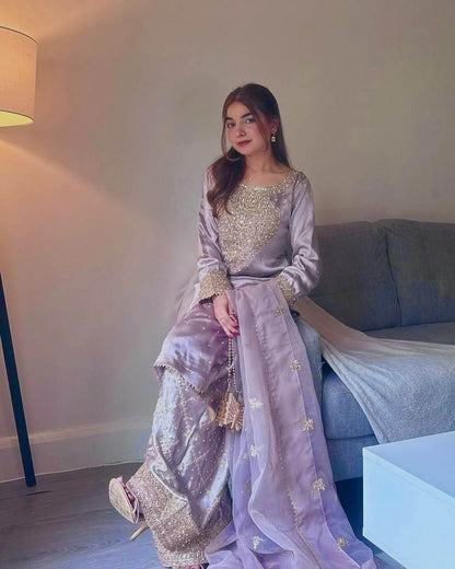 Design salwar suit for women