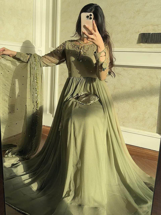 Beautiful green Gown set for women